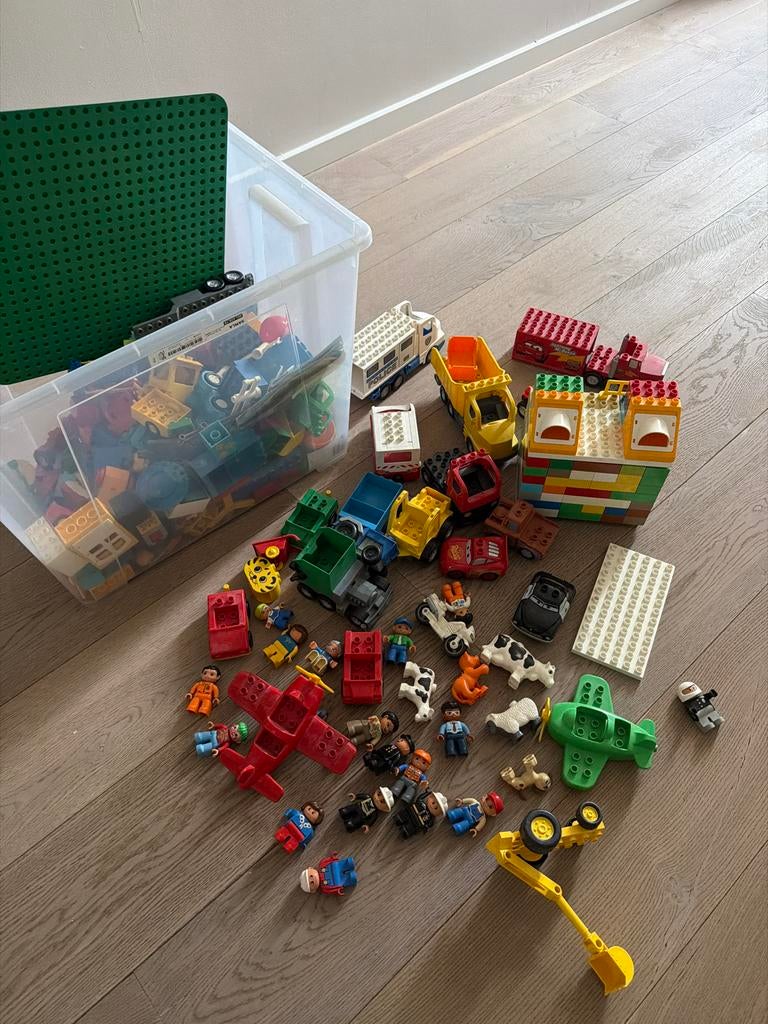 Grote bak met Duplo lego, Kinderen en Baby's, Speelgoed | Duplo en Lego, Ophalen, Inclusief minifiguren, Gebruikt, Duplo