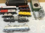 LIMA GEODEREN TREIN  MET E LOK EN WAGONS TRAFO RAILS, Hobby en Vrije tijd, Modeltreinen | H0, Gelijkstroom, Ophalen of Verzenden