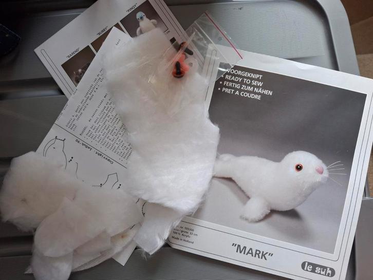 Le Suh Mark Zeehond Knuffel Maakpakket, Hobby en Vrije tijd, Naaimachines en Toebehoren, Nieuw, Toebehoren, Overige merken, Ophalen of Verzenden