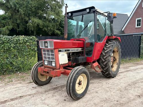 Internationaal 745 hobby trekker, Zakelijke goederen, Agrarisch | Tractoren, 5000 tot 7500, Case IH, tot 80 Pk, Gebruikt, Ophalen of Verzenden