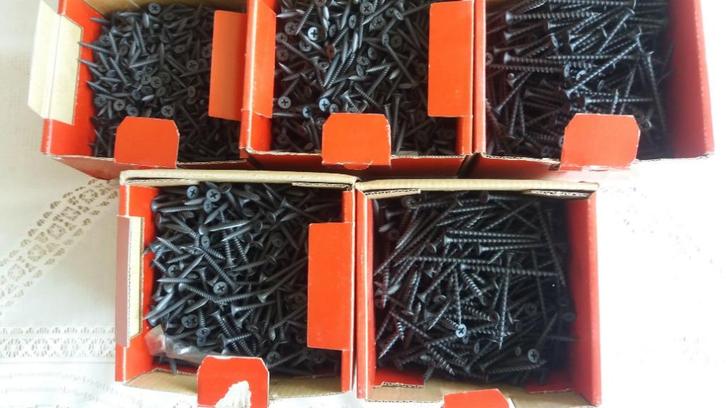 5 dozen HILTI snelbouw schroeven 40 euro en gratis verzenden, Doe-het-zelf en Verbouw, IJzerwaren en Bevestigingsmiddelen, Nieuw