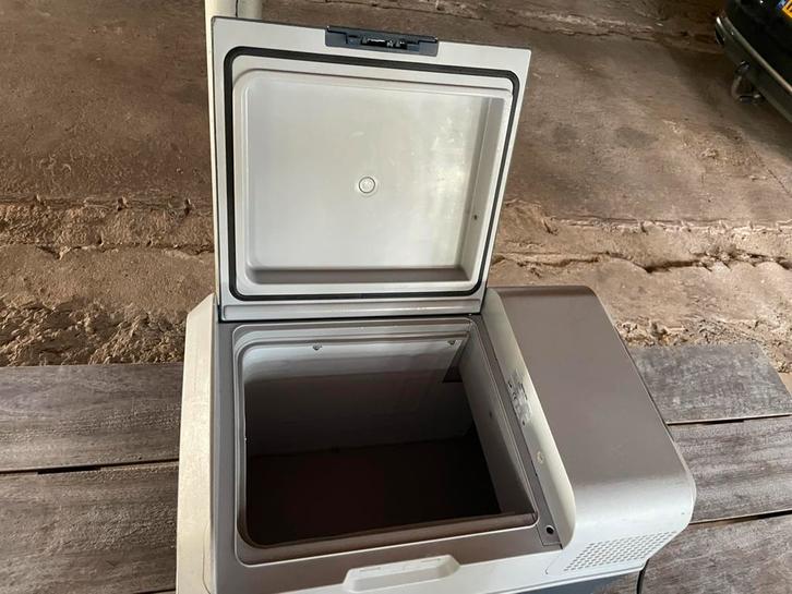 Mobicool FR40 Compressor Koelbox - 38L, Caravans en Kamperen, Koelboxen, Zo goed als nieuw, Koelbox, Compressor, Ophalen of Verzenden