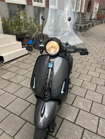 Vespa Primavera 50cc beschikbaar voor biedingen