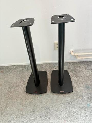 Set Dynaudio luidspreker standaards, zeer netjes!! beschikbaar voor biedingen