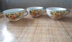 Kinderserviesje onderdelen. 3 kopjes. Jaren '50. Porselein., Ophalen of Verzenden, Zo goed als nieuw