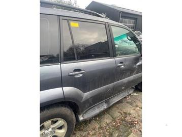 Portier 4Deurs rechts-achter van een Toyota Landcruiser (1E9 beschikbaar voor biedingen