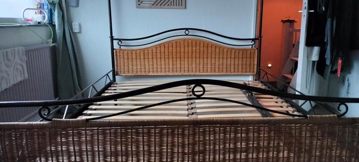 Hemelbed metaal 1.60x2.00, Huis en Inrichting, Slaapkamer | Bedden, Gebruikt, Tweepersoons, Metaal, Zwart, Ophalen
