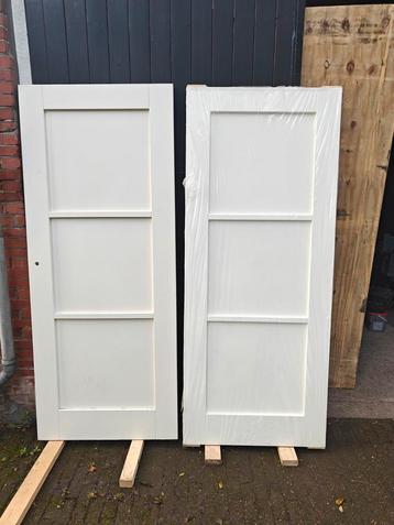 2 nieuwe Skantrae SKS 3263 binnendeuren stomp 83x201,5cm beschikbaar voor biedingen