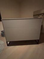 Commode grijs met zwart stalen poten, Kinderen en Baby's, Kinderkamer | Commodes en Kasten, Ophalen of Verzenden