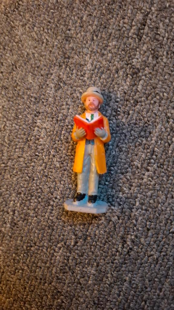 Lemax Poppetje Kerstdorp - Lezend Figuur, Diversen, Kerst, Gebruikt, Ophalen of Verzenden