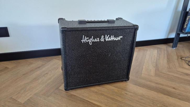 Hughes & Kettner Edition Blue 60-DFX (60 Watt 1x12 combo), Muziek en Instrumenten, Versterkers | Bas en Gitaar, Zo goed als nieuw