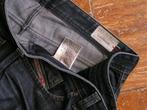 DIESEL LARKEE spijkerbroek,Mt 33,L32 zeer goede staat, Kleding | Heren, Gedragen, Blauw, Ophalen of Verzenden, Diesel