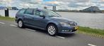 Volkswagen Passat 1.6 TDI 77KW Bluemotion Variant 2013 Grijs, Auto's, Volkswagen, Origineel Nederlands, Te koop, Zilver of Grijs