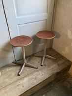 Oude schoolkrukken, Ophalen