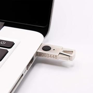 2 HyperFido Titanium U2F Securty Key beschikbaar voor biedingen