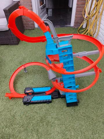Hotwheels racebaan nieuwstaat  beschikbaar voor biedingen