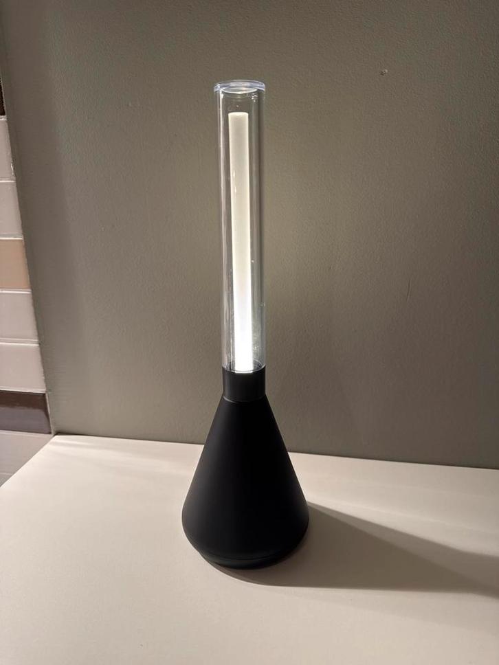 Dimbare IKEA LED Lamp, Huis en Inrichting, Lampen | Tafellampen, Zo goed als nieuw, Minder dan 50 cm, Kunststof, Ophalen of Verzenden
