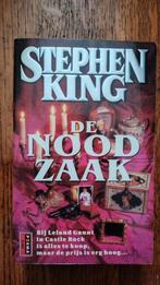 Stephen King - De Noodzaak (Needful Things), Ophalen of Verzenden, Gelezen, Stephen King, Nederland