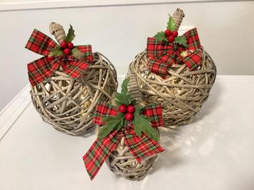 Set 3 rieten kerst appels met verlichting , kerst decoratie beschikbaar voor biedingen
