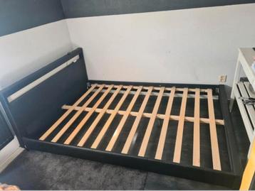 2 persoonsbed 140 x 200 met matras 