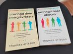 Omringd door idioten en energievreters. Apart en als set, Ophalen of Verzenden, Zo goed als nieuw