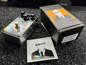 Mr. Black High-Five - Instant Power Chord Generator beschikbaar voor biedingen