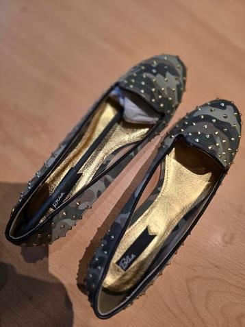 Nieuw.  Leuke instappers. Maat 39. beschikbaar voor biedingen