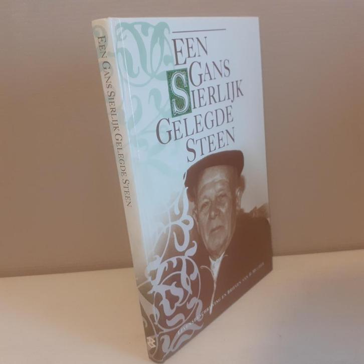 H. Mulder: Een sierlijk gelegde steen, Boeken, Godsdienst en Theologie, Gelezen, Christendom | Protestants, Ophalen of Verzenden