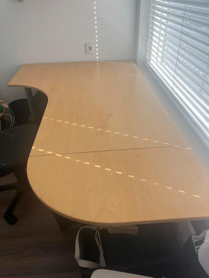 Bureau met bureaustoel te koop!, Huis en Inrichting, Bureaus, Gebruikt, Bureau, In hoogte verstelbaar, Ophalen