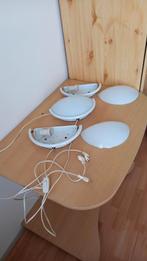 Wandlampen. 3 stuks, wit, Ophalen