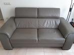 Leren bank en fauteuil - Grijs - Hedel, Huis en Inrichting, Ophalen, 150 tot 200 cm, Tweepersoons, Zo goed als nieuw