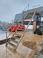 Stalen trap met bordes  gegalv hoog 3.2mtr nor014, Doe-het-zelf en Verbouw, Ladders en Trappen, Ophalen, 2 tot 4 meter