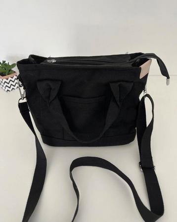Crossbody tas/ Handtas beschikbaar voor biedingen