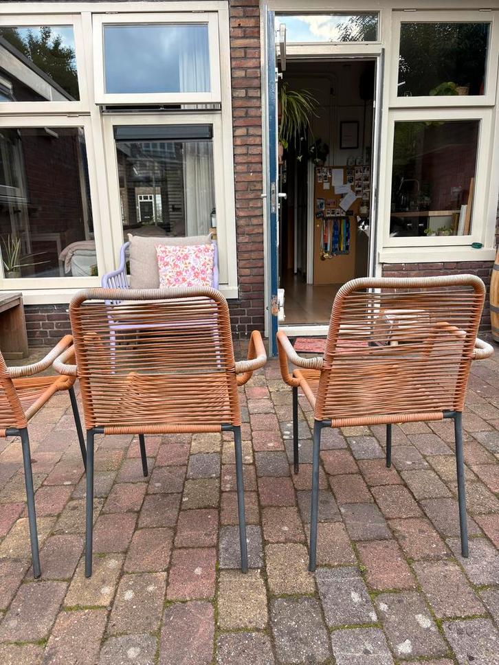 Gratis af te halen: Stapelbare tuinstoelen, Tuin en Terras, Tuinstoelen, Gebruikt, Overige materialen, Stapelbaar, Ophalen