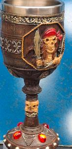 Pirate skull. Wijnglas. Resin/aluminium. 17 cm., Antiek en Kunst, Curiosa en Brocante, Ophalen