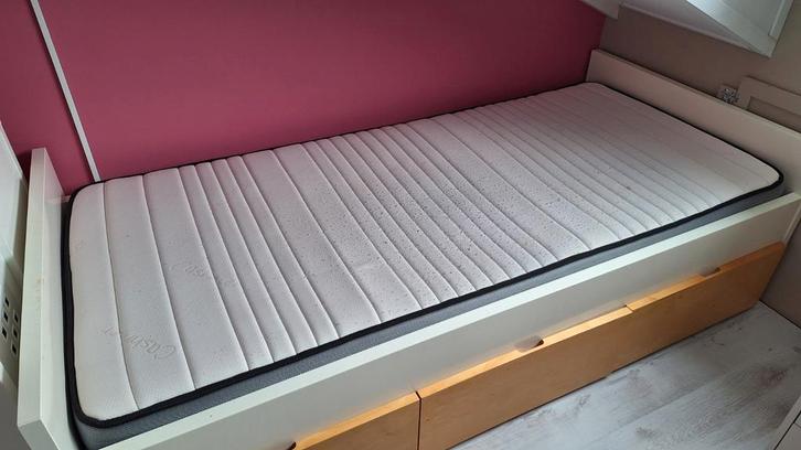 Ikea bed met lades, Huis en Inrichting, Slaapkamer | Bedden, Gebruikt, Eenpersoons, 90 cm, 200 cm, Hout, Wit, Ophalen