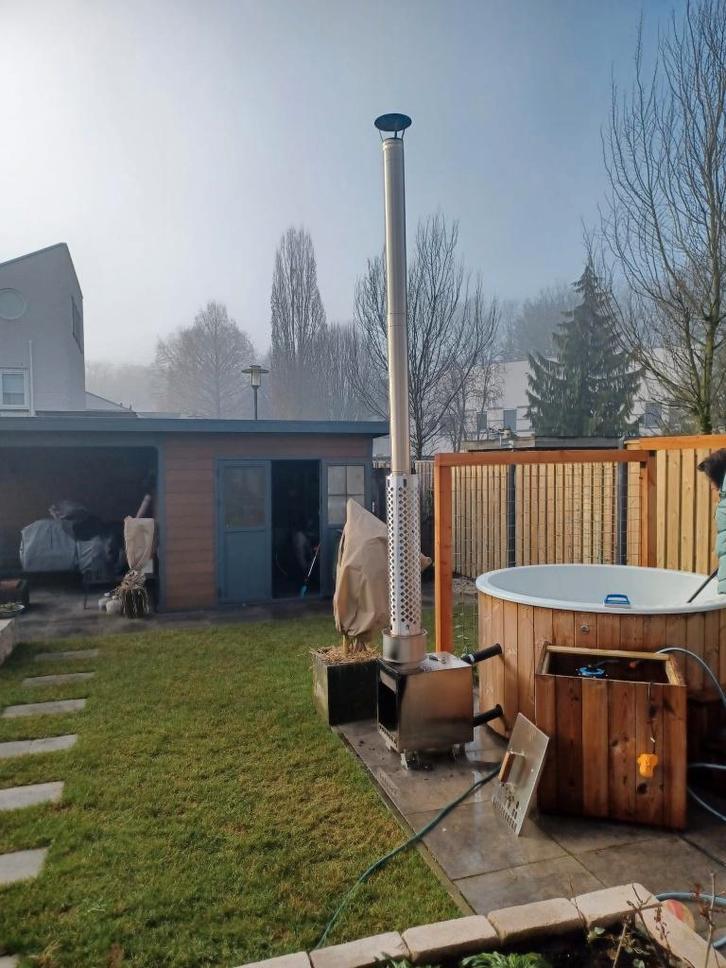 Houtkachel hottub, Tuin en Terras, Zwembad-toebehoren, Zo goed als nieuw, Verwarming, Ophalen