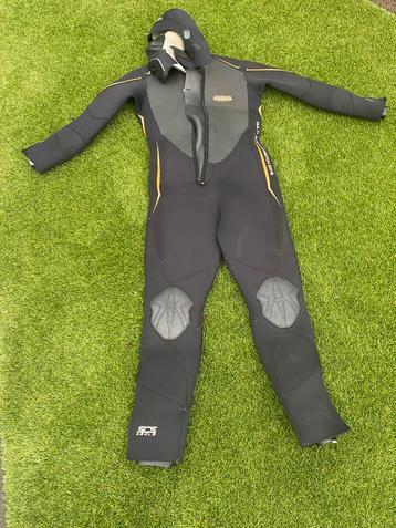 Duikpak Camaro Hydronomic Pro 7mm met hood. beschikbaar voor biedingen