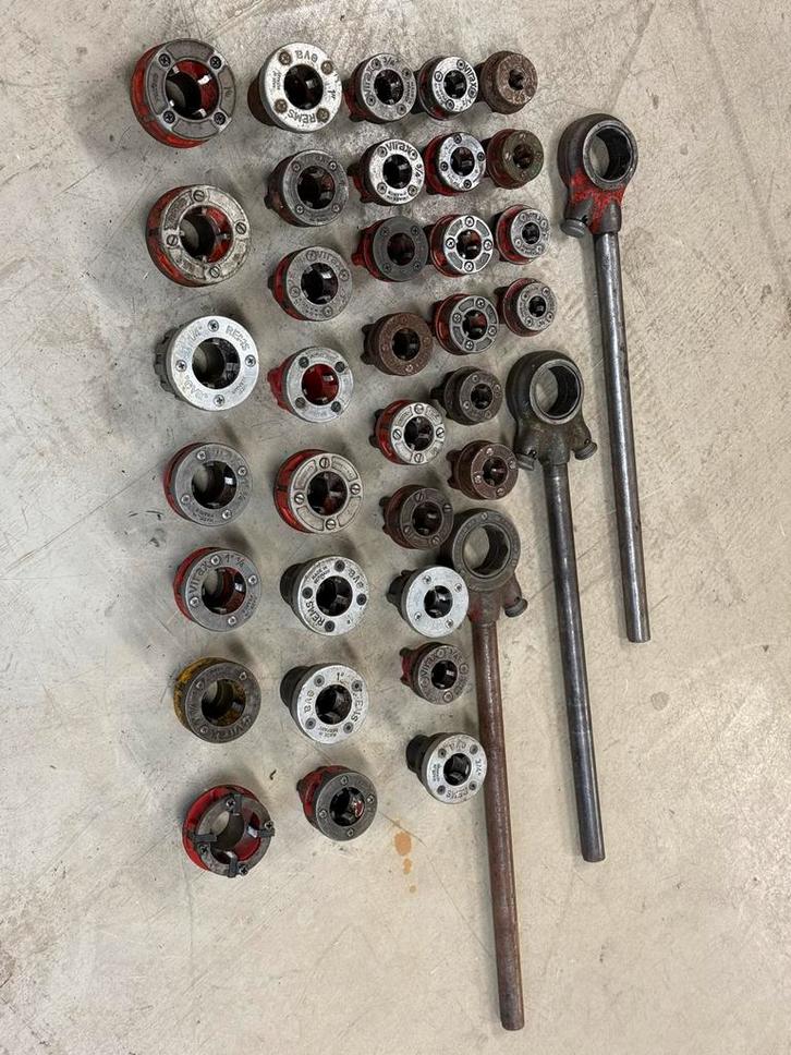 Grote Set Draadsnijkoppen & Sleutels Virax Rems Ridgid, Doe-het-zelf en Verbouw, Gereedschap | Handgereedschap, Gebruikt, Ophalen of Verzenden