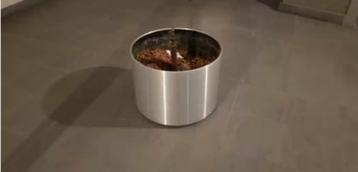 Aluminium plantenbak met zwenkwielen beschikbaar voor biedingen
