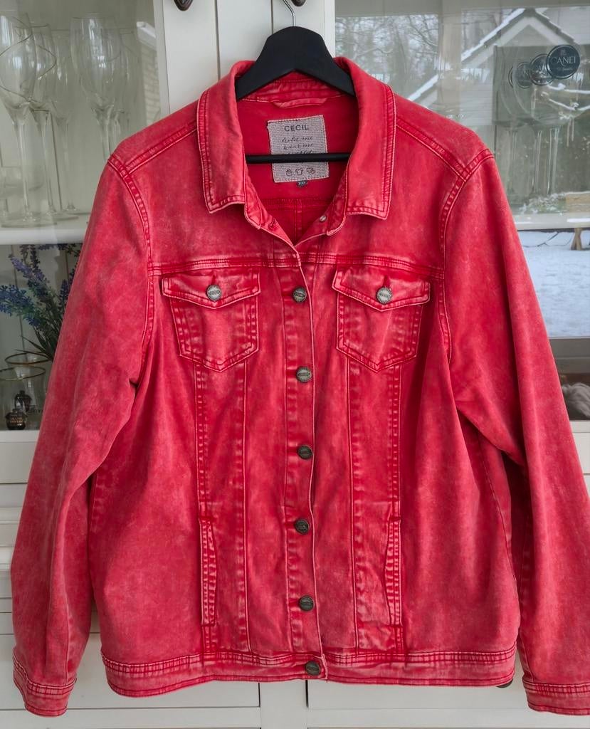 Cecile rood stoer jeans jasje maat 46/48, Kleding | Dames, Grote Maten, Zo goed als nieuw, Jasje of Colbert, Rood, Ophalen of Verzenden