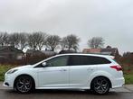 Ford Focus Wagon 2.0 EcoBoost ST-2 (250 PK!) ECC Audio/CD Na, Auto's, Euro 5, Zwart, 4 cilinders, Wit
