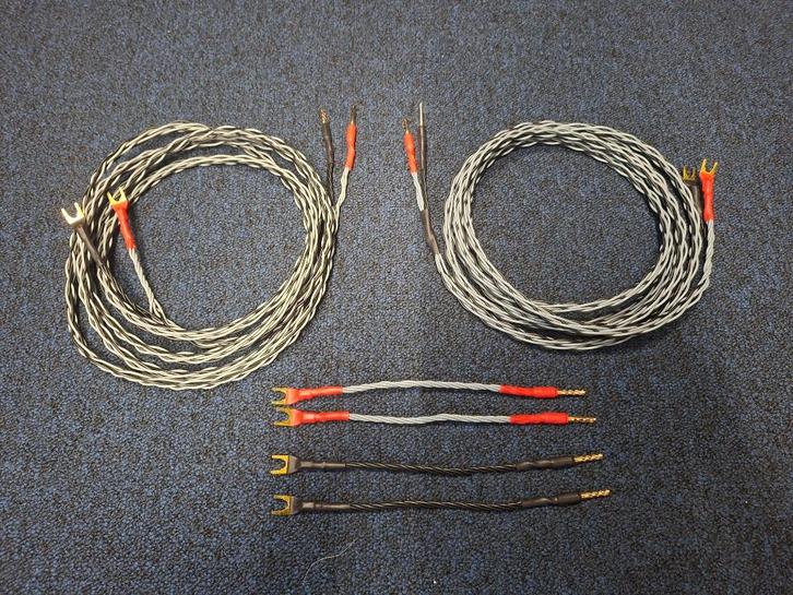 2 x 2.50 meter Kimber 4 VS Luidsprekerkabels + 4 Jumpers, Audio, Tv en Foto, Audiokabels en Televisiekabels, Zo goed als nieuw