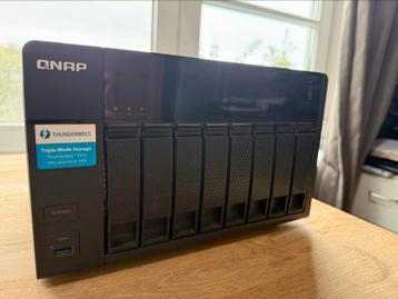 QNAP TVS-871T NAS beschikbaar voor biedingen