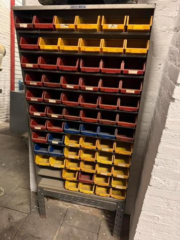 Overtoom Magazijn kast voorraadbakjes grijpvoorraad beschikbaar voor biedingen
