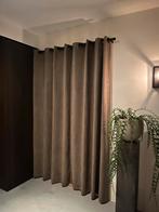 Taupe Suède Gordijnen met Zwarte Rails - Akoestisch, Huis en Inrichting, Stoffering | Gordijnen en Lamellen, Ophalen, Zo goed als nieuw