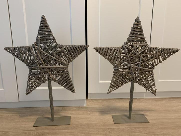 2 grote rotan sterren op standaard, Antiek en Kunst, Curiosa en Brocante, Ophalen