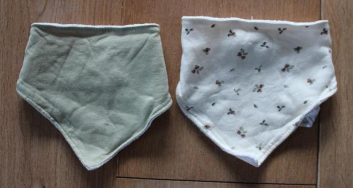 2 slabbetjes van Zeeman, Kinderen en Baby's, Babyvoeding en Toebehoren, Zo goed als nieuw, Overige typen, Ophalen of Verzenden