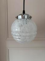 Franse hanglamp, clichy glas, vintage lamp, wit, Huis en Inrichting, Lampen | Hanglampen, Ophalen of Verzenden