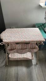 Konges slojd aankleedtafel, Ophalen, Zo goed als nieuw, Babypop